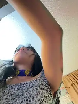 I_am_nina_ - twerking without panties