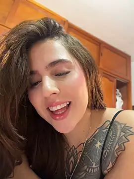 Im_Anto - Show and spit my boobs