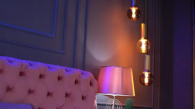AaliyahFaye - Spanks for a big ass