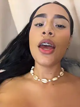 Sara-Castillo - NUDE IN THE HALLWAY OF EL ZARA+FUCKPUSSY