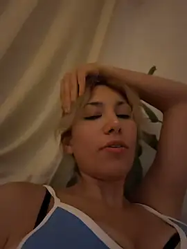Suyneslii - Ass Flash