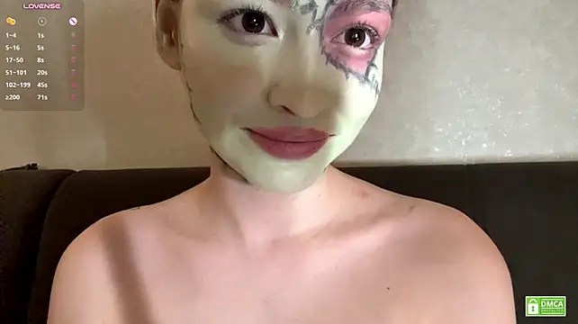 Ellymolly - Flash my yummy boobs