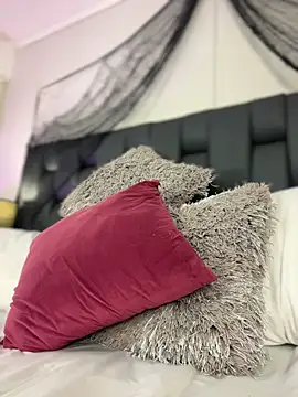 MiilaBlake - DILDO FUCK DEEP UNTIL DRIPPING WET