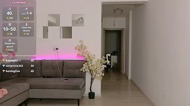 LovelyBianca - PUSSY PLAY💦😈