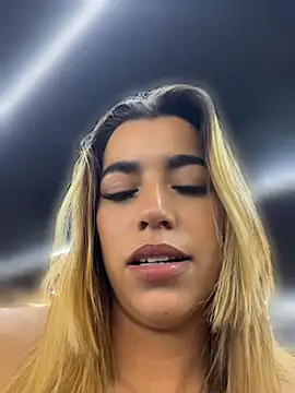 _LunaFoxx - play tits with oil