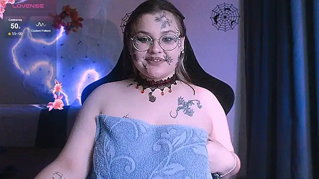 InLoveWithLife26 - dance without a towel