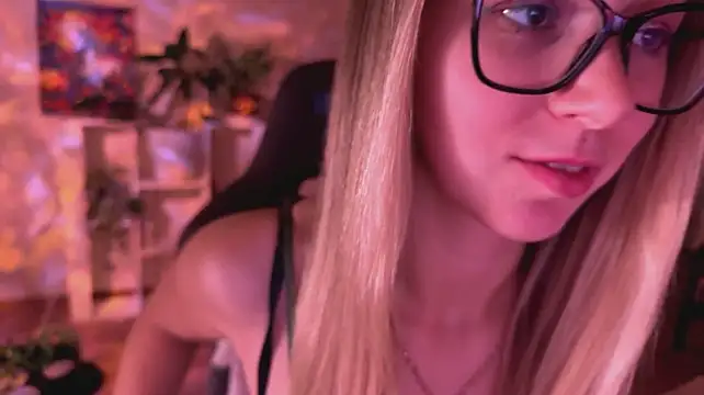 Alexa_purr - wear slutty bodysuit