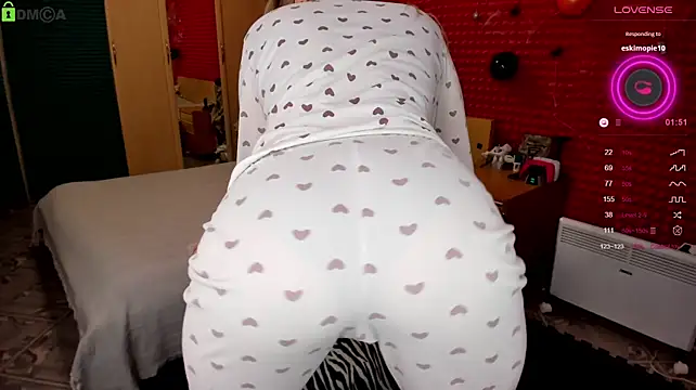 KinsleyHottie - I want squirt so hard+1 video for last