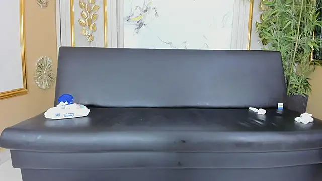 Temptation_ggh - Naked both girls and fuck face