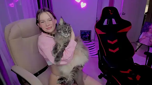 Sweet_Meg - show boobs 😏