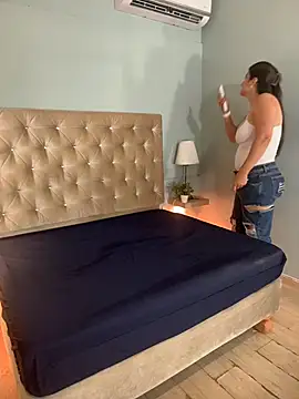 Valenvega_ - Rub My Pink Pussy n Close Up 🌸
