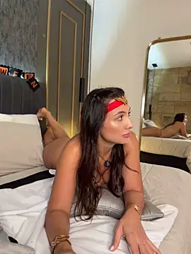 AnnaCastillo_ - Beautiful Wonder Woman