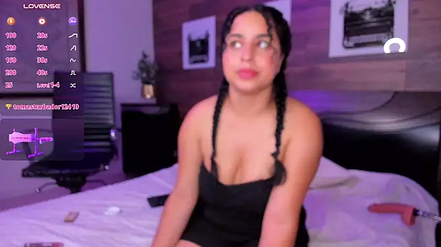 LaliLeal - FINGERING PUSSY