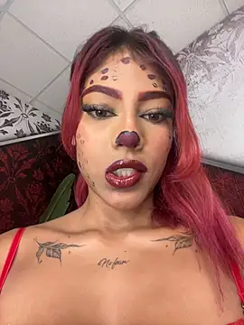 SinLunaXXX - FINGERING PUSSY👉🏼🍓
