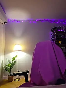 MiaRides19 - I suck dildo 😳😳
