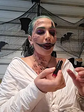 LaylaBlakes - Make Joker half naked 😈