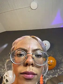 Ariaoficial - HUGE DILDO ANAL