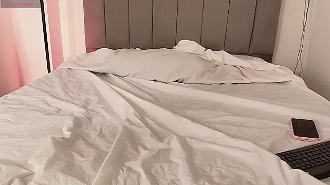 ChloeWoods7 - RUB MY PUSSY HARD + SQUIRT