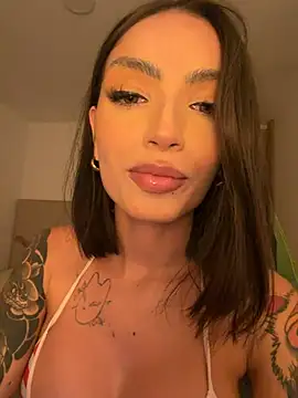 MiiaNova - Add women with u ❤️