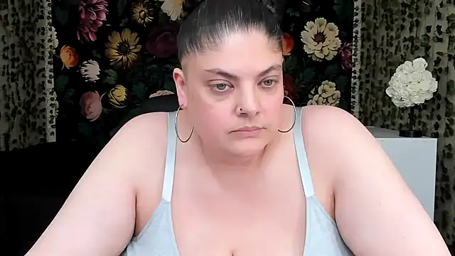 Exxxotic_Melons - Play with my huge juicy melons!!
