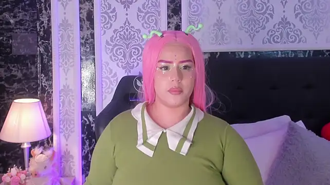 Miamontoya - oil in my boobs
