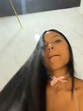 Littlee_Lucy - SHOW TITS