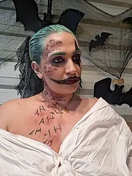 LaylaBlakes - Make Joker half naked 😈