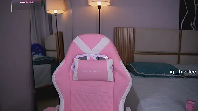 AnnyHizzle