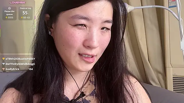 Tavie1744 - show boobs and panti(no nipples 3min
