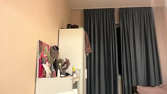 MaryannSofts - oil show with ass