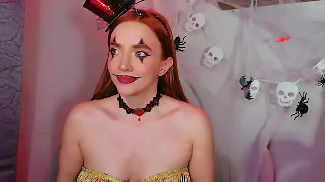 Scarlet_19 - full naked close up