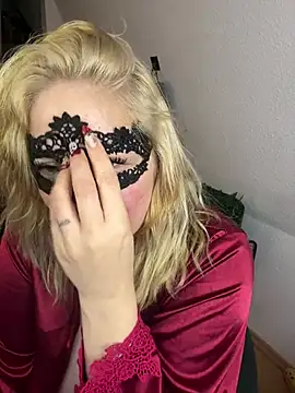 -CurvySecret- - 🍒Wax on Boobs