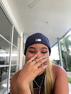 Scarlet_Thai - Oil boobs