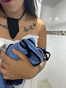 Zoee_Off1 - Fingers in pussy