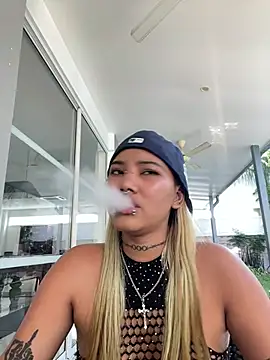 Scarlet_Thai - Oil boobs