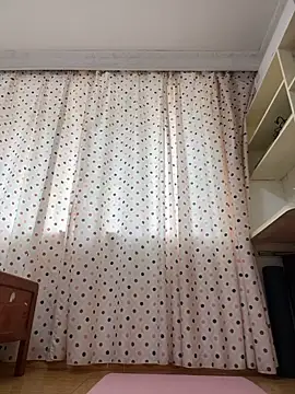 Huanhuan0188 - 完成目标🎯假鸡吧插逼 娇声叫爸爸操我