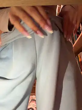AlyssaFoxx_ - Show Pussy Closeup in Public💦