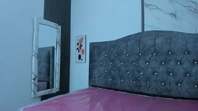 Kira_y_Kian - leaving my ass red🍑
