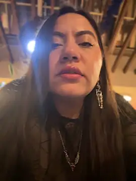 Bella_Pascualina - Show pussy in public