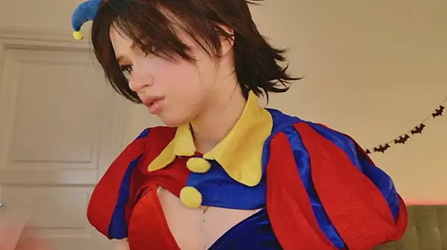 Dark_Diva - massage sexy titties close to cam