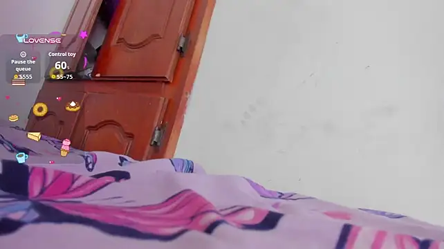 Venus_Blackk - special milk show