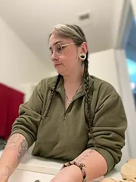 Alix_Valentine