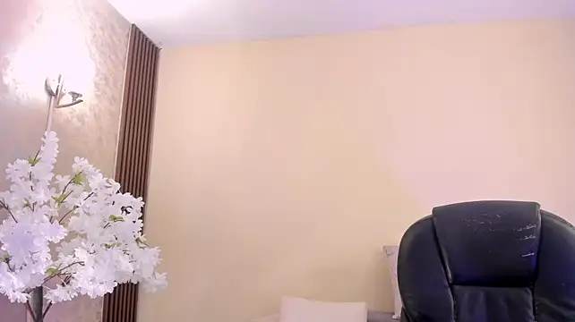 BellaMarieX - DILDO IN PUSSY