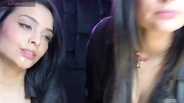Agatha_lovee - spit, exchange saliva