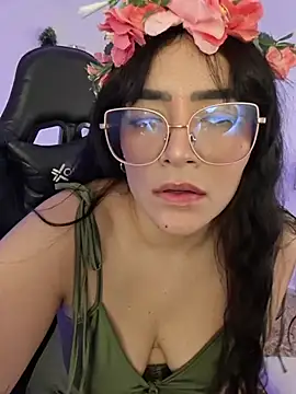 Lia_flowers - TEASING SUCK AND TITS
