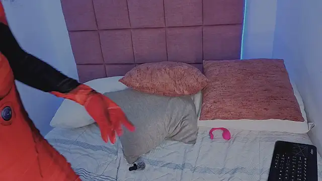 Meganisperfect69 - SHOW DOGGY STYLE