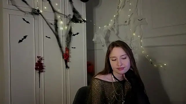 AveryFondell - Kiss you through the camera