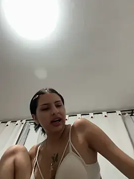 Hilary_pinkk