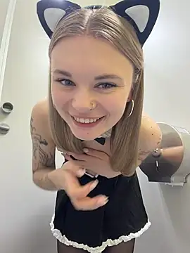 -MiaKitty - Get completely naked UBER next driver😱