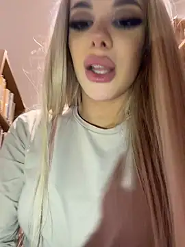 AlyssaFoxx_